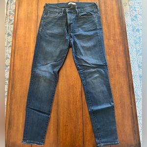 Madewell Roadtripper jeans in size 31